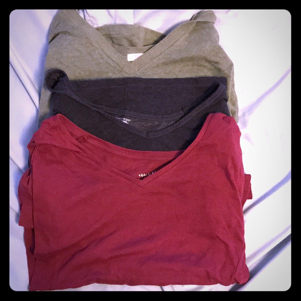 3 t-shirts